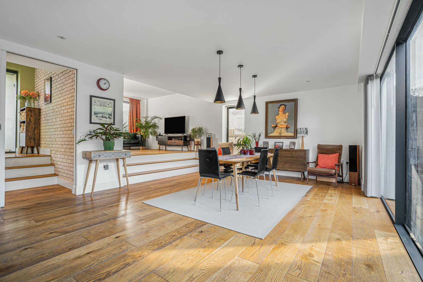 5 bed property in Greys Road, Henley-on-Thames